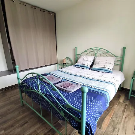 T3 55m2 Climatise, Port Detoulon Apartment